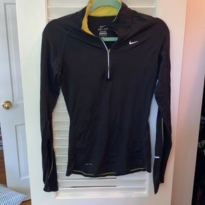 Nike element dri-fit black quarter zip, Xs